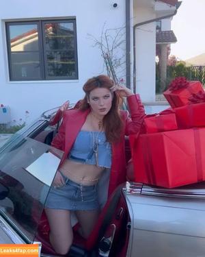 Bella Thorne photo #1366