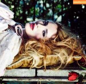 Bella Thorne photo #2178