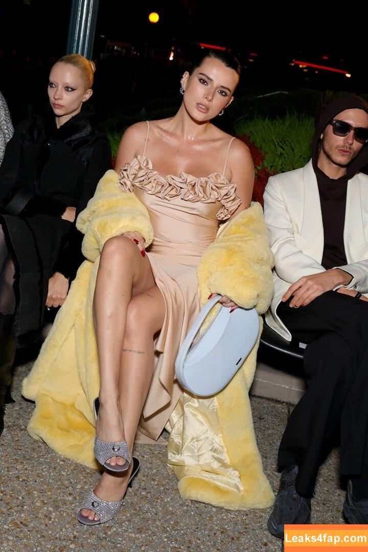 Bella Thorne / bellathorne / bellathorneoff слитое фото фото #3855