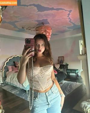 Bella Thorne photo #3448