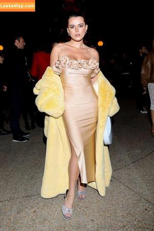 Bella Thorne photo #3825