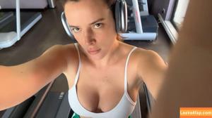 Bella Thorne photo #4049