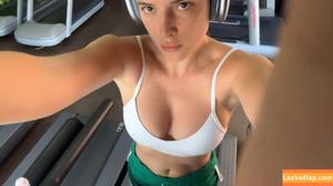 Bella Thorne photo #4050