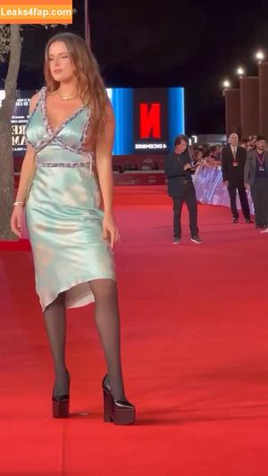 Bella Thorne photo #4159
