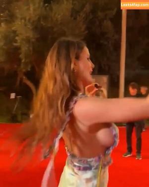 Bella Thorne photo #4201