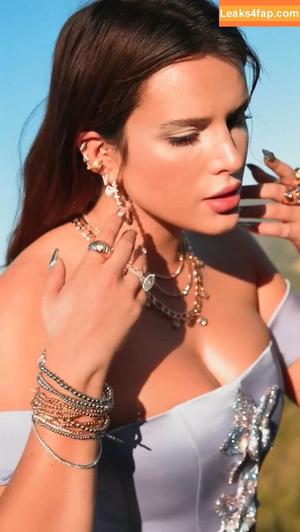 Bella Thorne photo #4247