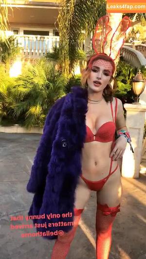 Bella Thorne photo #4264