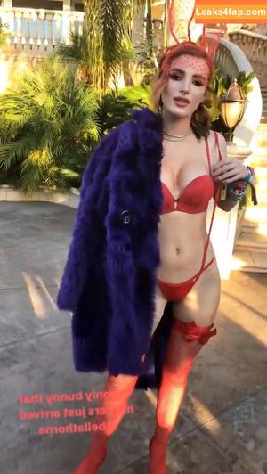 Bella Thorne photo #4267