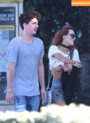 Bella Thorne photo #4279