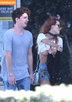Bella Thorne photo #4290
