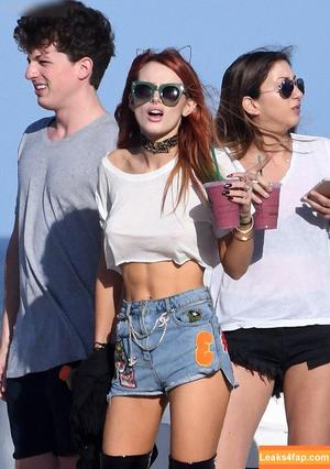 Bella Thorne photo #4294
