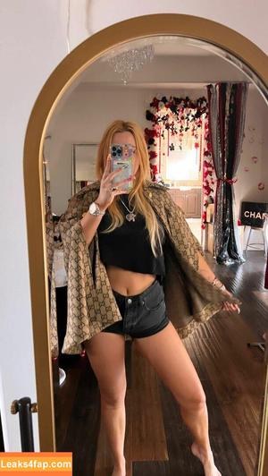 Bella Thorne photo #4390