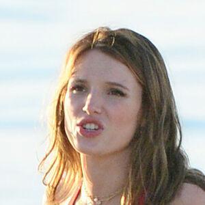 Bella Thorne photo #4581