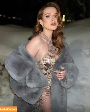 Bella Thorne photo #4610