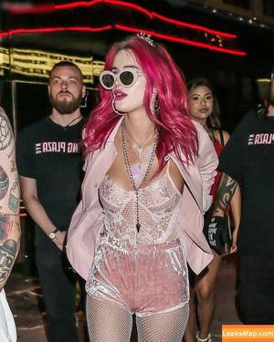 Bella Thorne photo #4713
