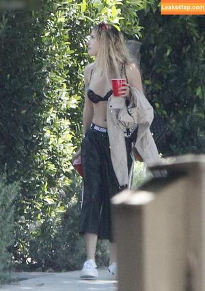 Bella Thorne photo #4726
