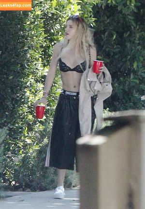 Bella Thorne photo #4728