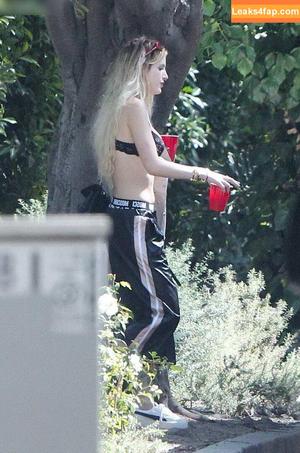 Bella Thorne photo #4730