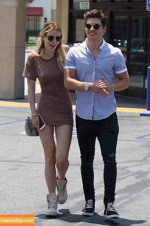 Bella Thorne photo #4734