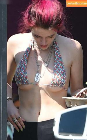 Bella Thorne photo #4756