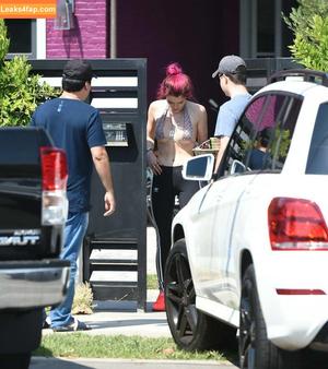 Bella Thorne photo #4757