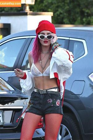 Bella Thorne photo #4773
