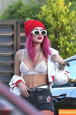 Bella Thorne photo #4779