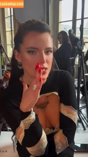 Bella Thorne photo #4946