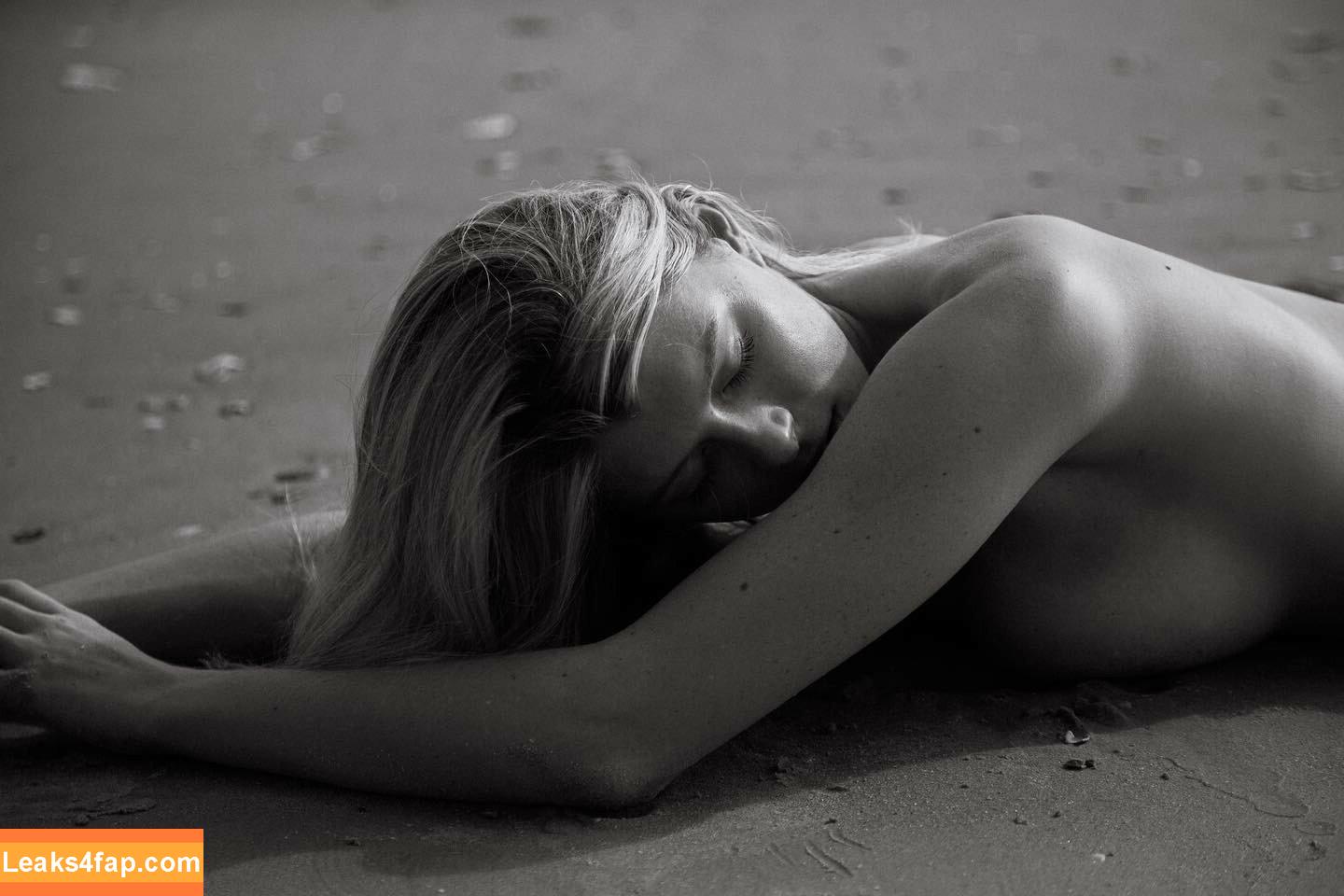 Bella White / bbellaawhite leaked photo photo #0640