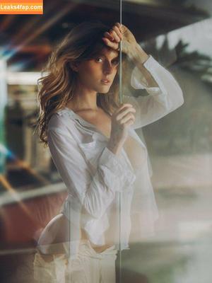 Bella White фото #0175