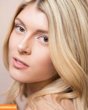 Bella White photo #0628