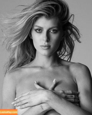 Bella White photo #0630