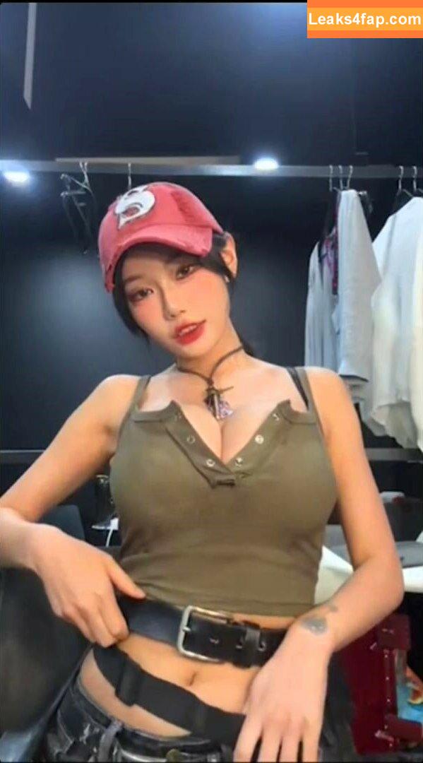 Berry / berry_is_blooming leaked photo photo #0054