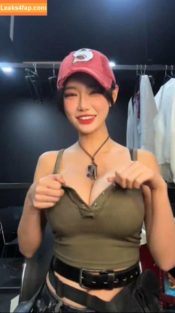 Berry / berry_is_blooming leaked photo photo #0058