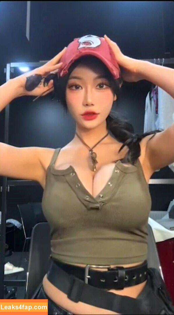 Berry / berry_is_blooming leaked photo photo #0064