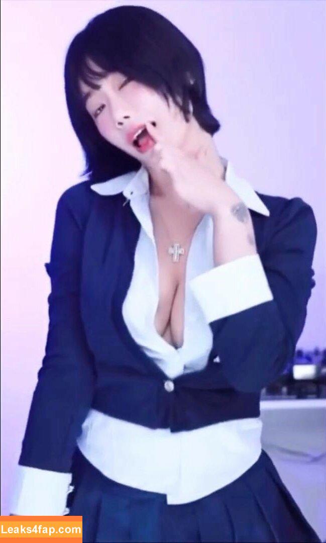 Berry / berry_is_blooming leaked photo photo #0158