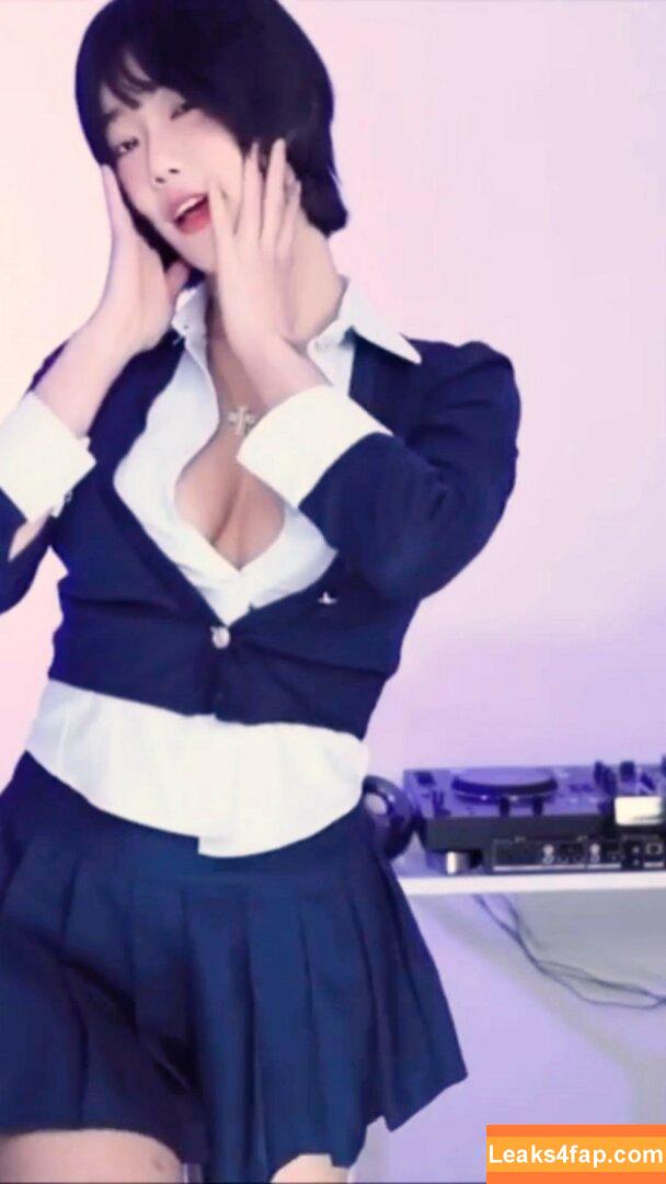 Berry / berry_is_blooming leaked photo photo #0161