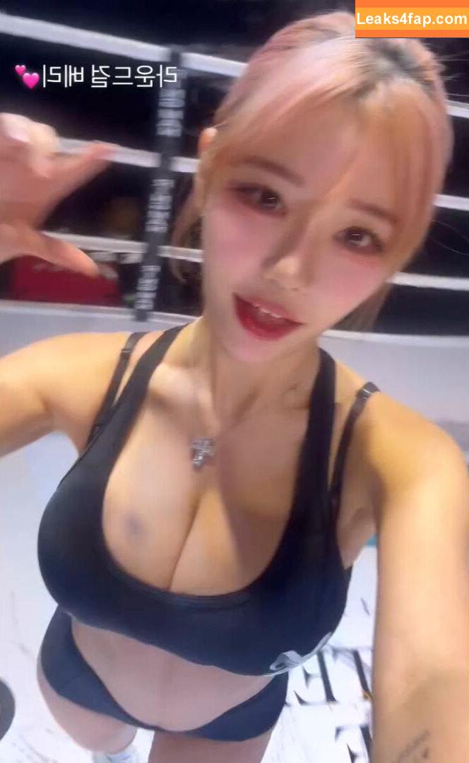 Berry / berry_is_blooming leaked photo photo #0308
