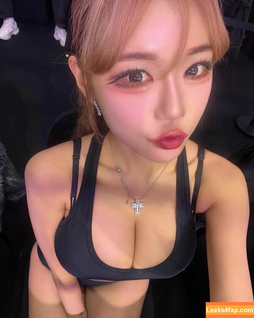 Berry / berry_is_blooming leaked photo photo #0320