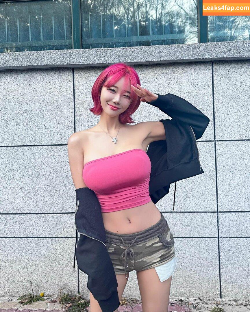 Berry / berry_is_blooming leaked photo photo #0323