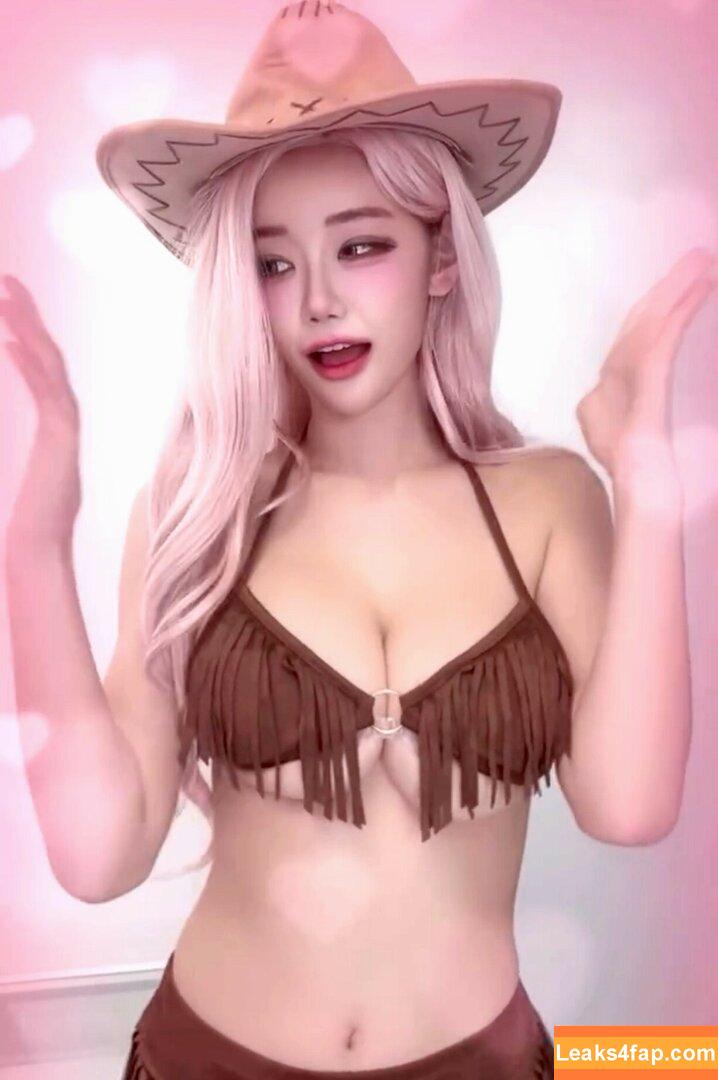 Berry / berry_is_blooming leaked photo photo #0366