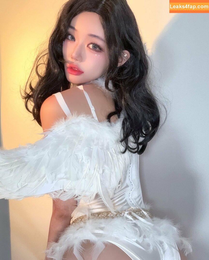 Berry / berry_is_blooming leaked photo photo #0408