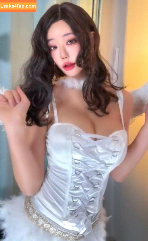 Berry / berry_is_blooming leaked photo photo #0415