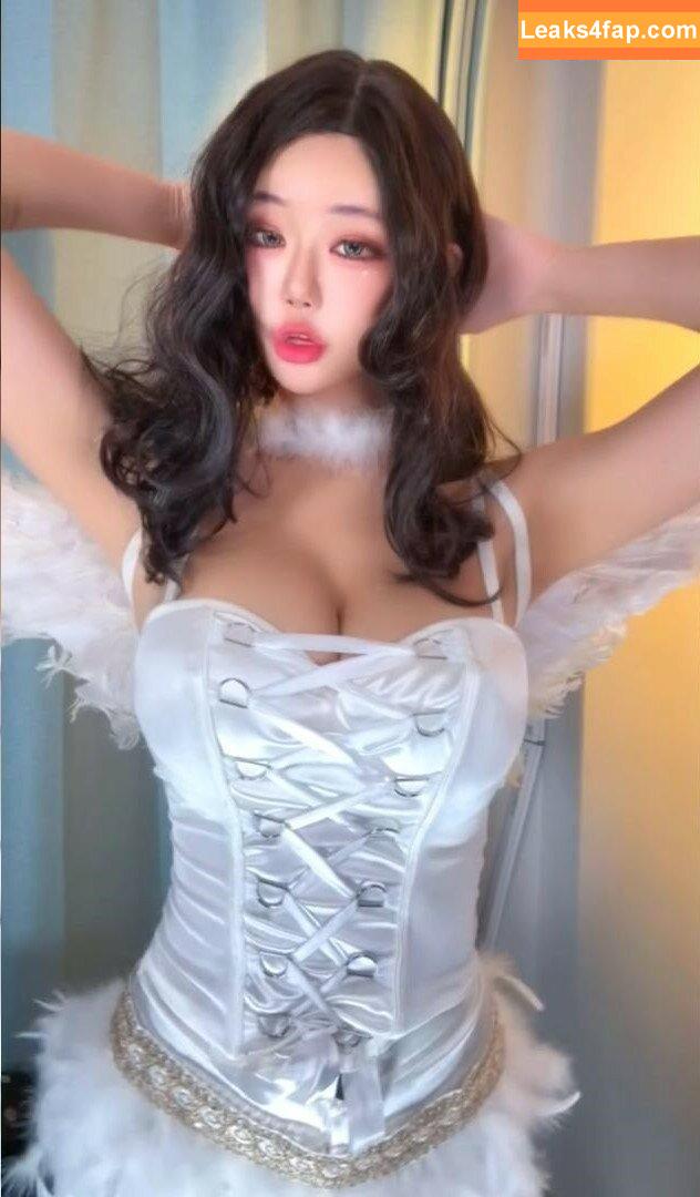 Berry / berry_is_blooming leaked photo photo #0420