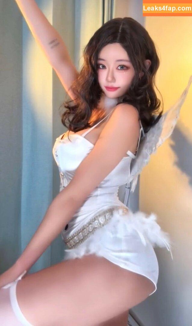 Berry / berry_is_blooming leaked photo photo #0424