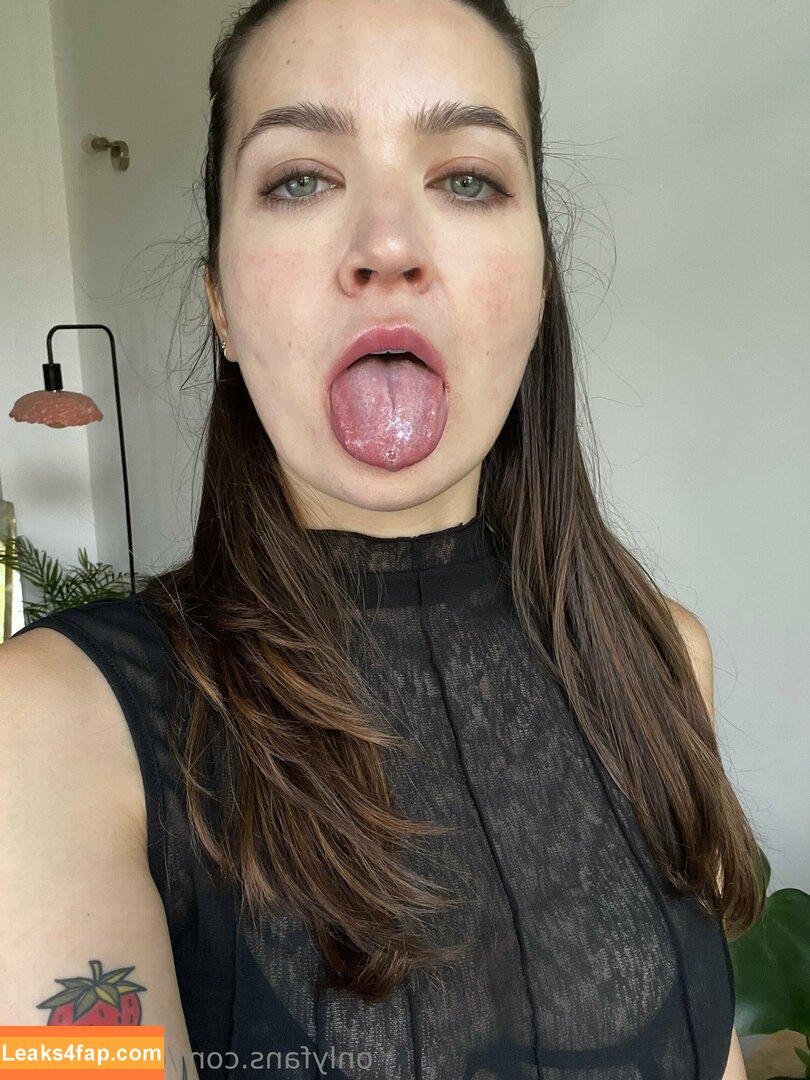 biibabyem / emiliamars leaked photo photo #0007