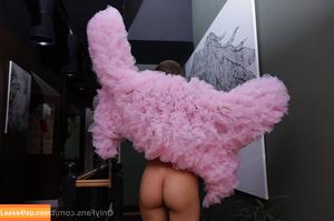 birdy_person photo #0003