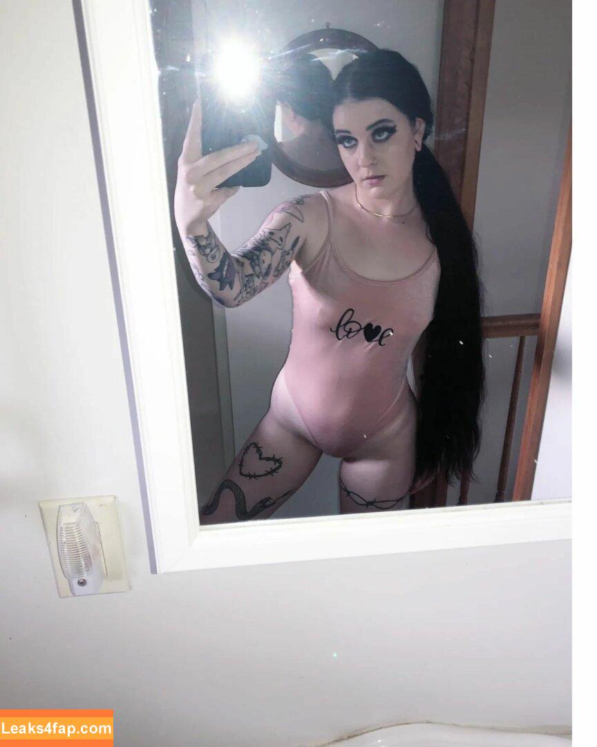bitchwthwifi /  leaked photo photo #0008