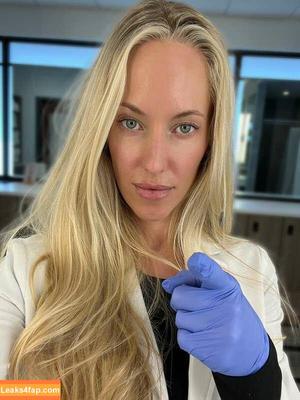 Blonde Mel photo #0092