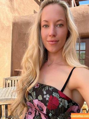 Blonde Mel photo #0100